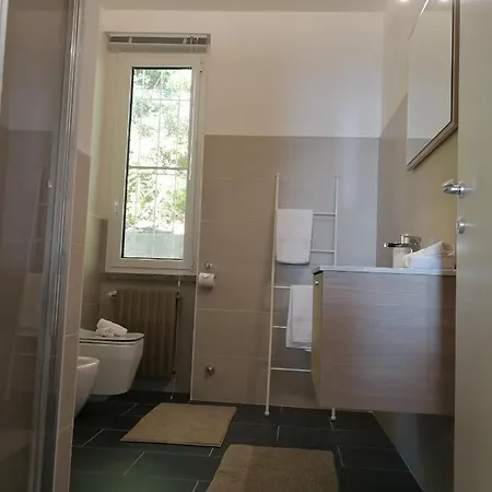 Bed & Breakfast Bnbvistalago Bee