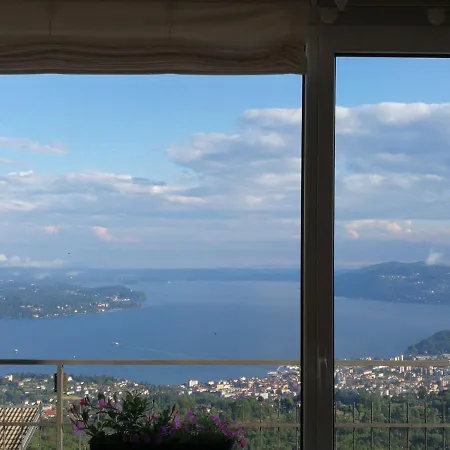 Bnbvistalago Bed & Breakfast Bee