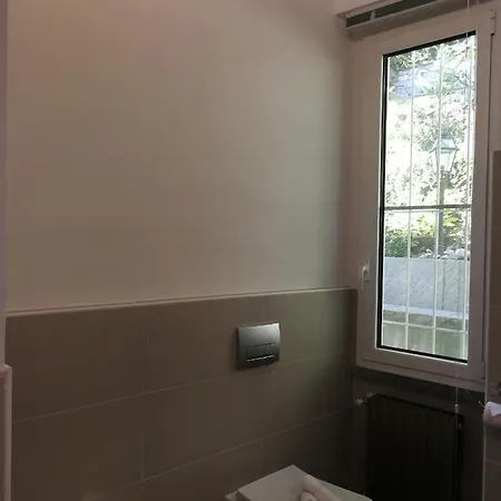 Bnbvistalago Bed & Breakfast Bee